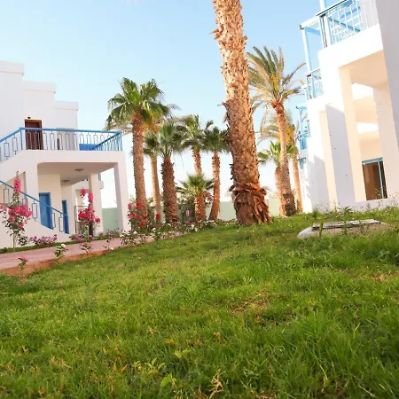 Hostgool Beach Chalets Mirage Bay Resort & Aqua Park-2